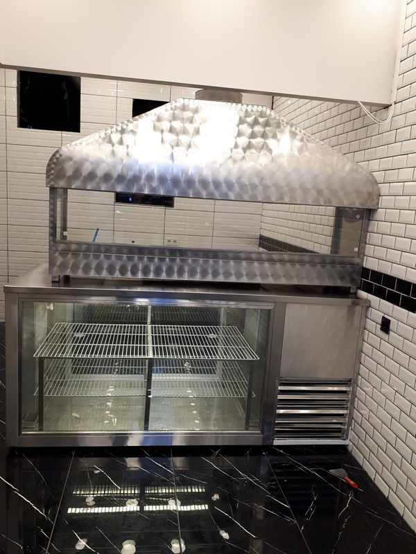 Isı yalıtımlı mangal altı kebap buz dolabı ikisi de izoleli